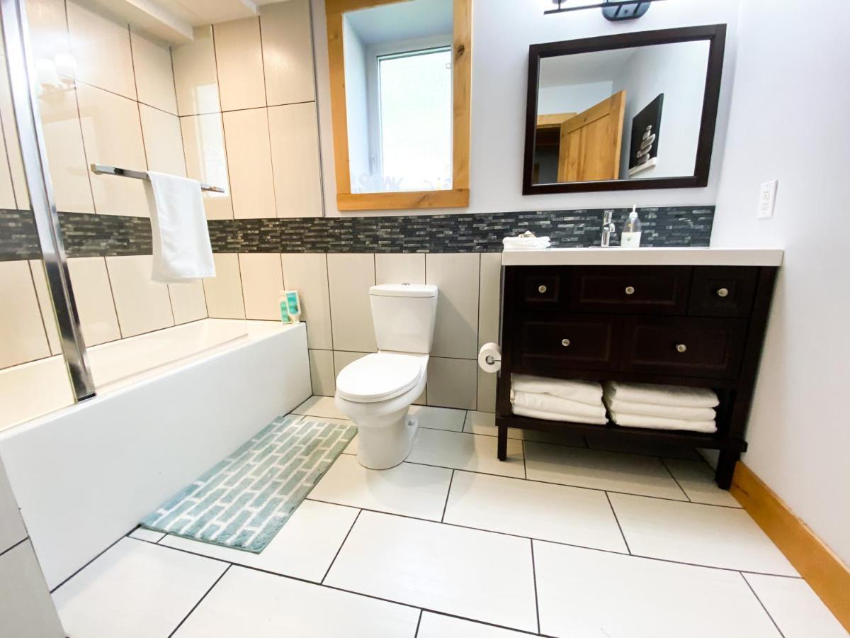 Journey'S End - 2 Bed 1 Bath Suite 戈尔登 外观 照片