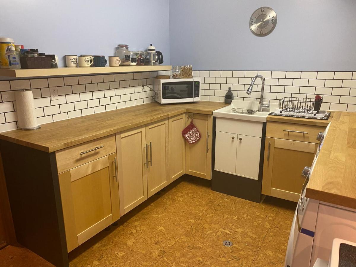 Journey'S End - 2 Bed 1 Bath Suite 戈尔登 外观 照片